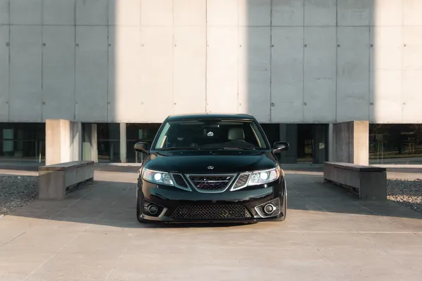 Saab – sesja zdjęciowa samochodu, fotografia motoryzacyjna w plenerze Lublin