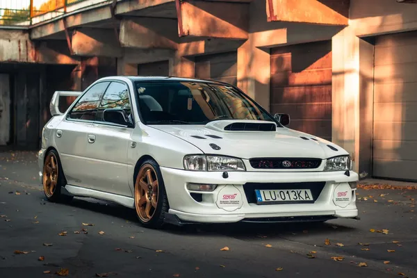 Sesja zdjęciowa Subaru na sprzedaż – fotografia motoryzacyjna
